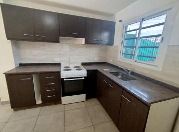Departamento · 82m² · 4 Ambientes · 1 Cochera · Venta Casa Triplex Jose C Paz Financia
