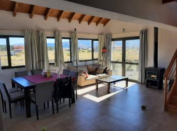 Casa · 157m² · 3 Ambientes · Casa Venta San Martin de Los Andes. Barrio Las Marias del Valle
