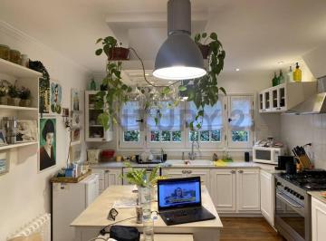 Casa · 336m² · 7 Ambientes · Casa Venta San Martin de Los Andes. Casco Centrico