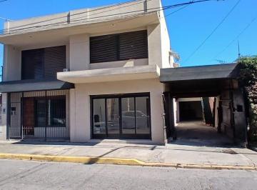 Casa de 5 ambientes, Pilar · Casa Local y Dpto
