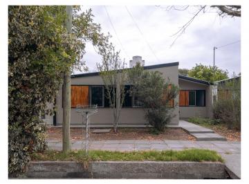 Casa en Alquiler de 6 ambientes  · Casa en Alquiler – Barrio Unimev | Amplia, Segura y Lista Para Disfrutar