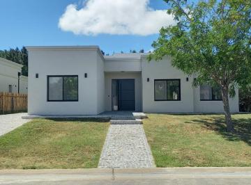 Casa · 182m² · 5 Ambientes · Casa en Venta en Barrio San Matías, Area 4