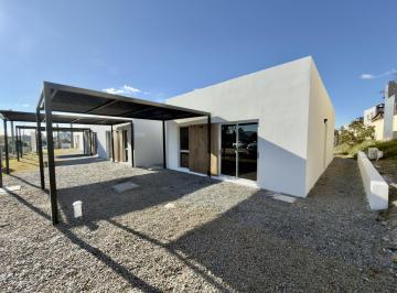 Casa · 50m² · 3 Ambientes · 2 Cocheras · Casa de 2 Dorm. a Estrenar en Venta en Colonia