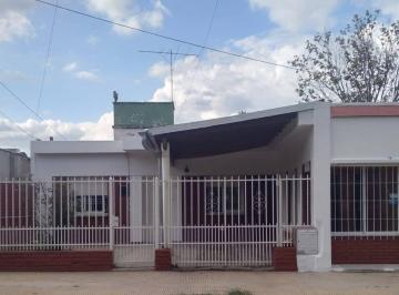 Casa de 8 ambientes, Cosquín · Vendo Propiedad. con Local