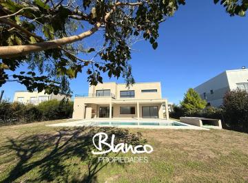 Casa · 190m² · 6 Ambientes · 1 Cochera · Casa en Alquiler Anual en Haras Santa Maria, El Molino, Escobar, G. B. a. Zona Norte