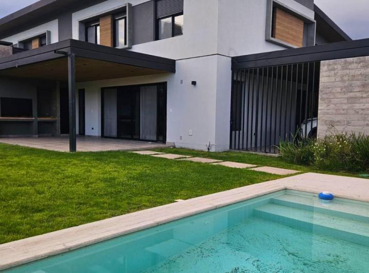 Casa · 131m² · 3 Dormitorios