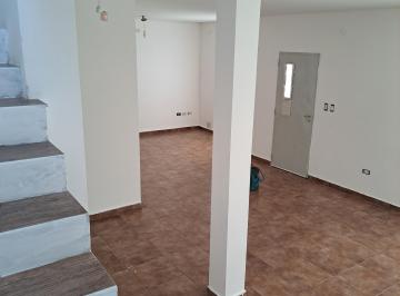 Casa de 4 ambientes, Plottier · Alquiler Duplex 2 Dorm.