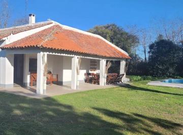 Quinta vacacional · 80m² · 3 Ambientes · Casa de Campo "El Túnel" en Calle 28 Bis (151 y 153)