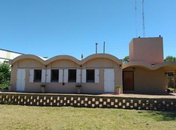 Quinta vacacional · 150m² · 4 Ambientes · 1 Cochera · Quinta en Calle 139 Y. Tranquera 177 B. San Jorge