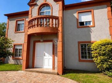 Casa · 200m² · 5 Ambientes · 2 Cocheras · Casa en Venta en La Delfina, Pilar, G. B. a. Zona Norte