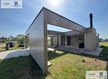 Casa · 127m² · 4 Ambientes · 2 Cocheras · Casa a Estrenar en "Country Labradores 1", Los Nogales
