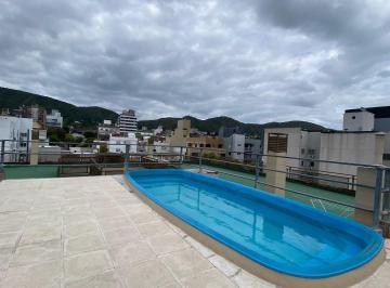 Departamento · 55m² · 2 Dormitorios · Departamento de 2 Dorm., Pileta. Pleno Centro