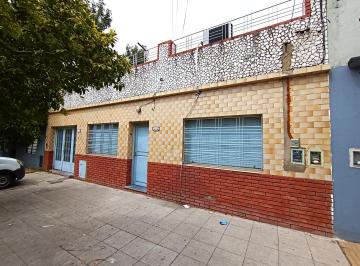 Casa · 130m² · 5 Ambientes · 4 Cocheras · Casa Multifamiliar 4 Dor.2.3 Baños, Garaje 3 Aut. Terr
