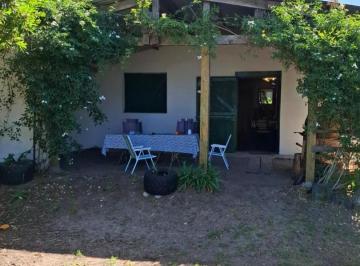 Casa · 86m² · 4 Ambientes · Cabaña en Calle 541 y 510 en Quequen - Necochea.