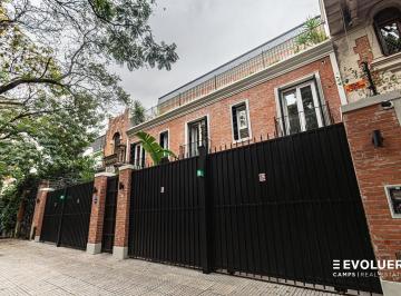 Casa · 363m² · 7 Ambientes · 2 Cocheras · Venta Casa 3 Dorm., Family Room, Dependencia, Terraza en Barrio Parque