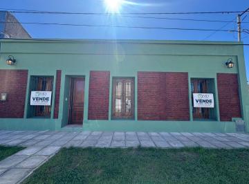 Casa · 130m² · 3 Ambientes · Casa Antigua Reciclada en Calle 4 Entre 13 y 15 ¡Retasada!
