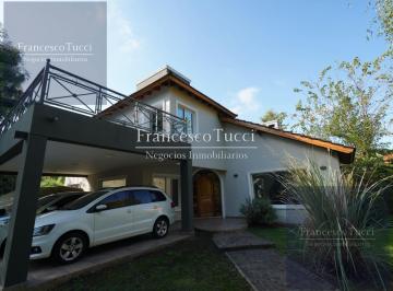 Casa · 265m² · 4 Ambientes · 3 Cocheras · Casa en Alquiler 4 Ambientes con Pileta en Santa Ana