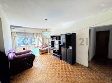 Departamento · 77m² · 2 Dormitorios · Departamento 3 Ambientes en Constitución