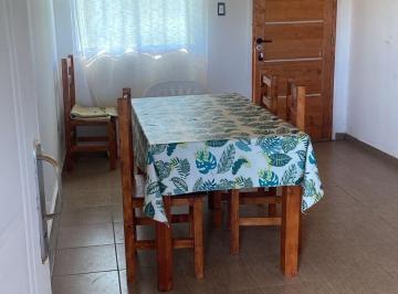 Casa · 3 Ambientes · 1 Cochera · Casa - Estancia Vieja