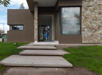 Casa de 5 ambientes, Maipú · Vende Casa Estrenar! Barrio Privado Irigoyen, Maipú, Mendoza