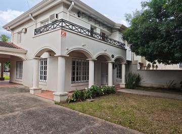 Local comercial · 640m² · 3 Dormitorios · 1 Cochera · Casa con Fines Comerciales