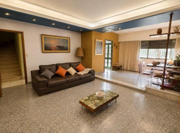 Casa · 306m² · 6 Ambientes · 1 Cochera · Casa 6 Ambientes 4 Dorm.. | Pichincha Al 2100