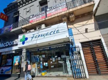 Local comercial · 220m² · Local Sobre La Cuadra Mas Comercial de Avellaneda