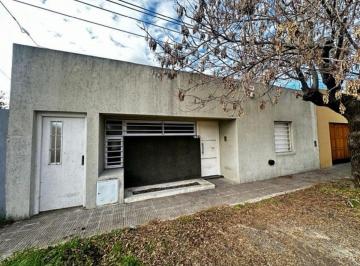 Casa de 1 ambiente, La Plata · Casa de 2 Dorm. en Venta en Ringuelet