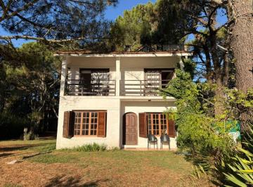 Casa de 8 ambientes, Costa del Este · Excelente Oportunidad en Costa del Este — Casa + 2 Dptos
