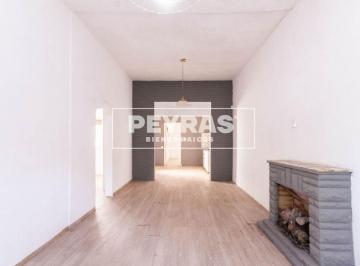 Casa de 4 ambientes, Lanús · Casa en Venta con Patio, Piscina y Galpón