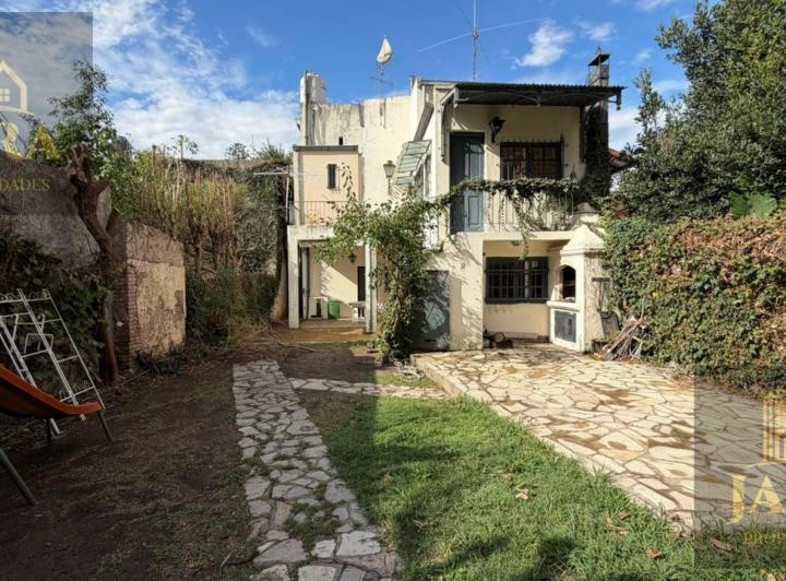 Casa · 256m² · 4 Ambientes