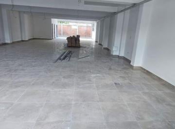 Local comercial de 3 ambientes, Godoy Cruz · Local / Oficina en Alquiler – Amplios Espacios y Gran Visibilidad