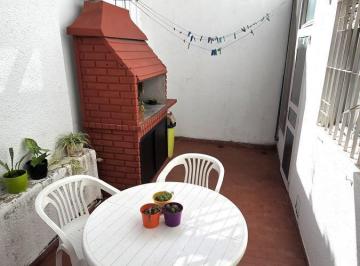 PH · 57m² · 3 Ambientes · Departamento de Pasillo 2 Dorm. con Patio. Necochea y Pellegrini.
