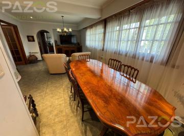 Casa · 242m² · 5 Ambientes · 2 Cocheras · Casa - La Perla