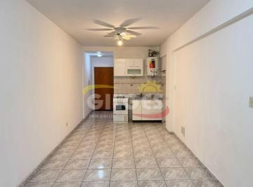 Oficina comercial · 26m² · 1 Ambiente · Alquiler de Oficina en Ramos Mejia Céntrica con Balcón Al Frente
