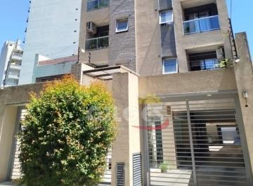 Garage · 12m² · Alquiler de Cochera en Ramos Mejia Para Auto de Mediano a Chico