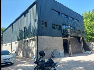 Bodega-Galpón · 800m² · Alquiler Imponente Galpon Industrial a Estrenar con Oficinas (700 Mtrs2)