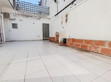 PH · 68m² · 3 Ambientes · PH en Flores