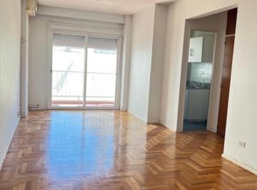 Departamento · 30m² · 1 Ambiente · Amplio Ambiente con Balcón, Luz y Sol