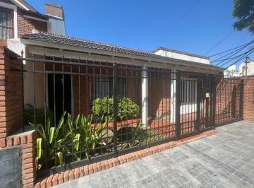 Casa · 148m² · 2 Dormitorios · 1 Cochera · Casa en Venta en Fisherton