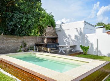 Casa · 120m² · 4 Ambientes · Venta Casa 3 Dorm. con Jardín, Pileta y Parrillero en Alberdi