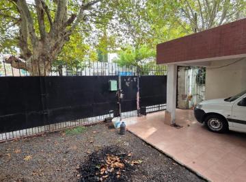 PH · 163m² · 4 Ambientes · 1 Cochera · Amplio PH Al Frente Tipo Casa Totalmente Independiente de 4 Amb con Patio, Cochera y Terraza. Apto C
