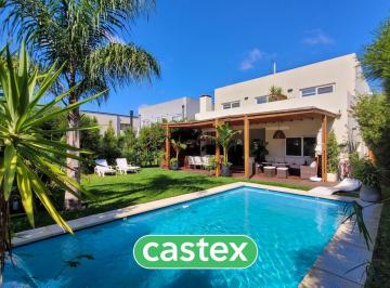 Casa · 202m² · 6 Ambientes · 2 Cocheras · Casa en Venta Las Tipas. - Nordelta