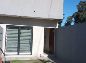 Departamento de 4 ambientes, La Plata · Venta de Duplex de 2 Dorm. en Calle 35 y 140