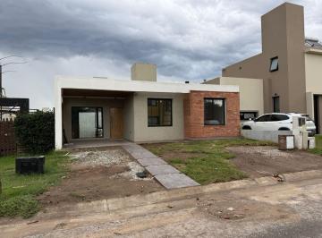 Casa · 150m² · 5 Ambientes · 1 Cochera · Casa 3 Dorm. en Docta 2 Malagueño a Estrenar