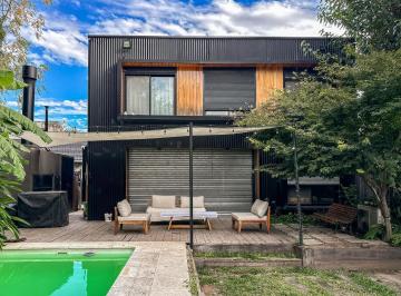 Casa · 155m² · 5 Ambientes · 1 Cochera · Casa en Venta en Tigre