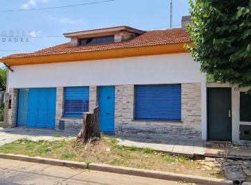 Casa · 272m² · 3 Dormitorios · Casa en Venta Oportunidad!