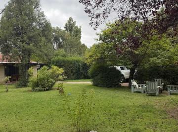 Casa de 4 ambientes, Chacras de Coria · Venta Casa en Calle Los Aromos Chacras de Coria