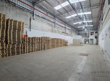 Bodega-Galpón · 302m² · Depósito - Galpón de 302 m². en Parque Patricios - Alquiler