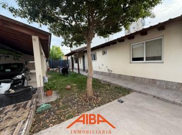 Casa · 152m² · 4 Dormitorios · 2 Cocheras · Venta de Casa Más Departamento en Barda del Medio